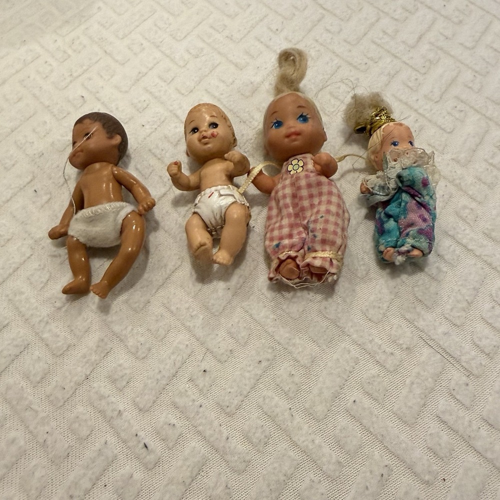 Vintage Mattel Krissy Barbie Baby Doll Lot of 4 1990s Infants Happy Family Toy